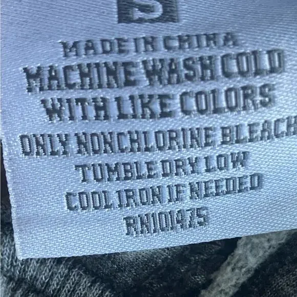 J. America Gray Graphic Sweater Soccer (S) - Picture 6 of 9